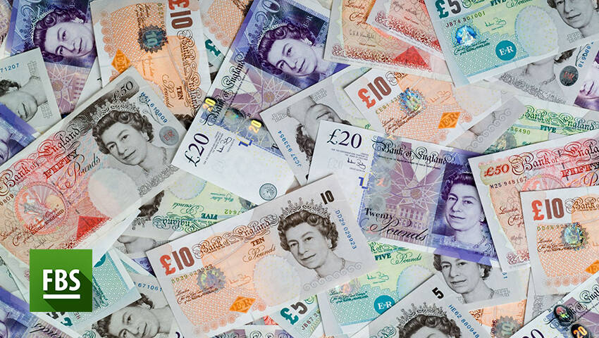 الإسترليني يرتفع أمام الدولار بسبب تعمق التحقيق في تورط روسيا في حملة ترامب الانتخابية .. 